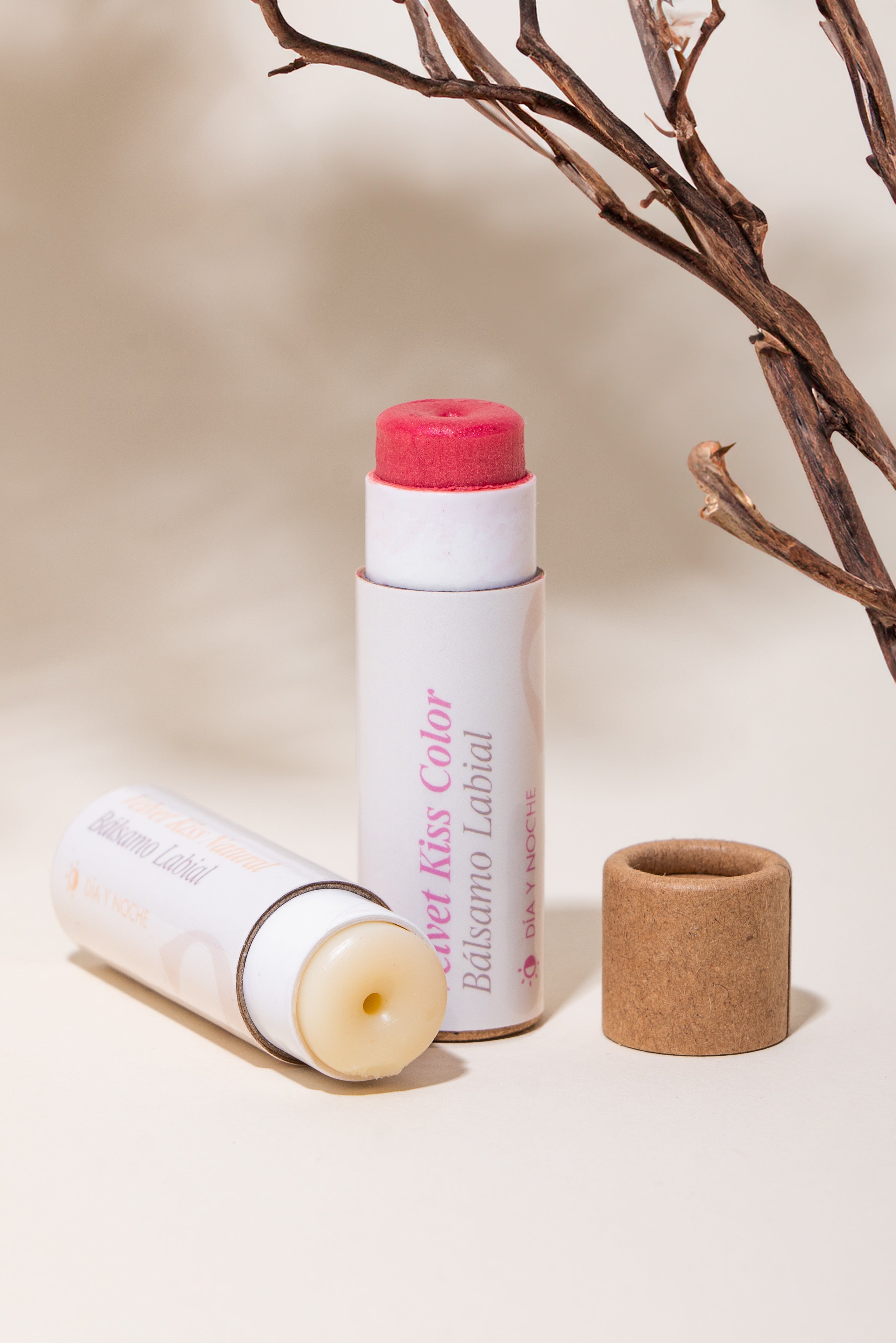 Kit 2 Lip Balm + Crema de manos + Cosmetiquera