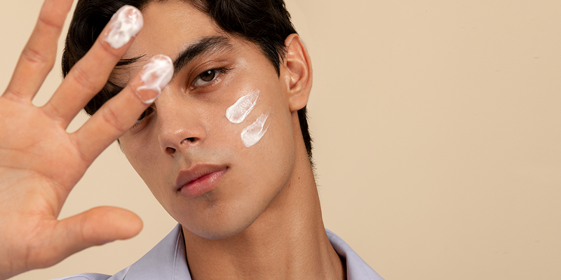 Guía de skincare para Hombres: Cuidado de la piel en casa